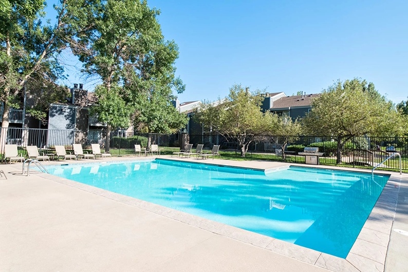 Outdoor swimming pool at The Alpine